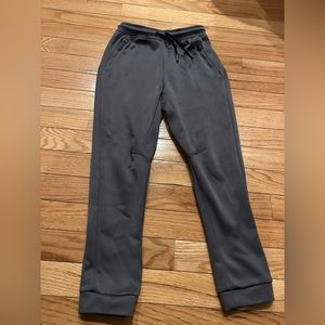 Boys Gray Pants Size S (6/7)